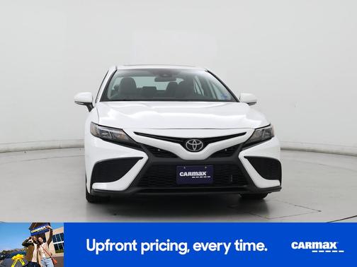 White 2024 Toyota Camry SE