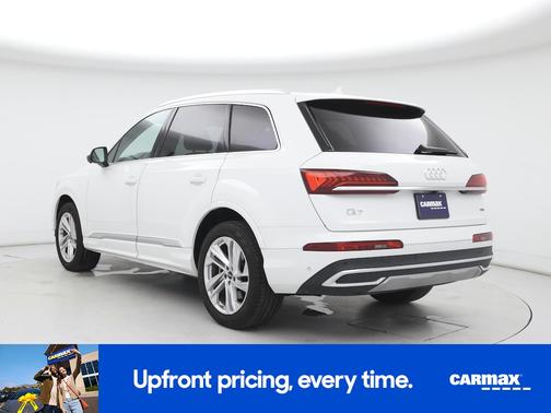 White 2024 Audi Q7 Premium Plus