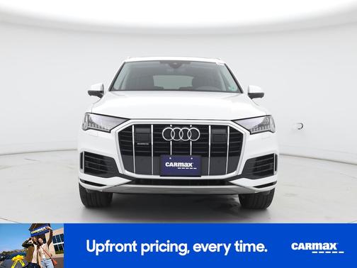 White 2024 Audi Q7 Premium Plus