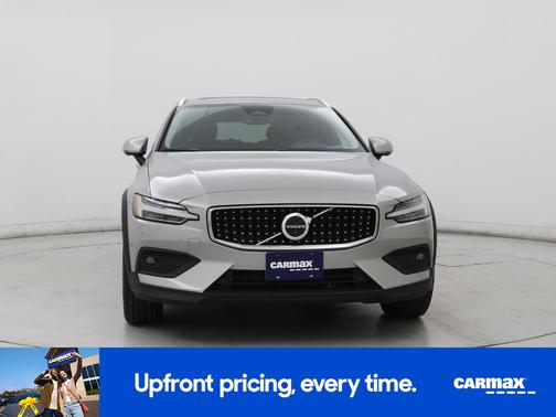 2025 Volvo V60 Cross Country B5 Plus