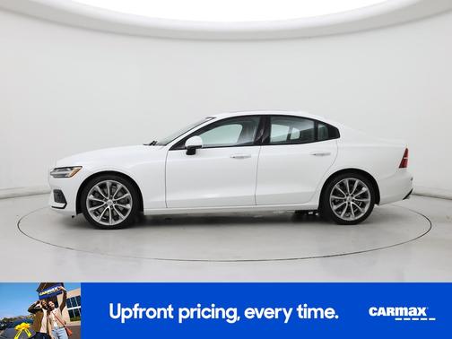 2021 Volvo S60 T6 Momentum