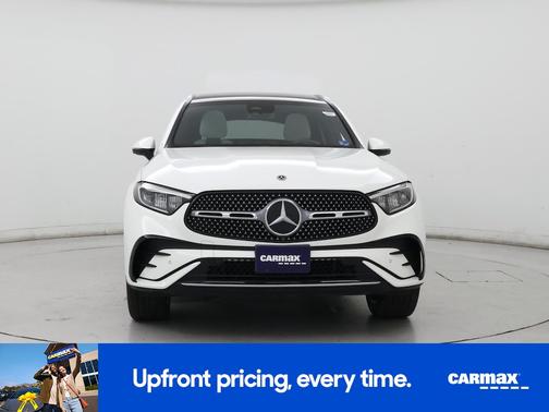 White 2023 Mercedes-Benz GLC 300