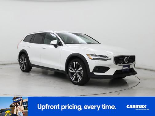 2025 Volvo V60 Cross Country B5 Plus