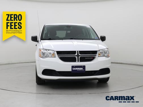 White 2019 Dodge Grand Caravan SE
