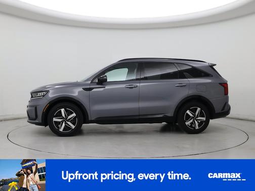 Silver 2023 Kia Sorento S