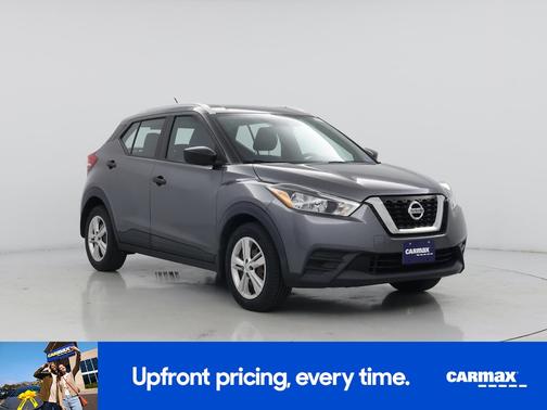 Gold 2019 Nissan Kicks S