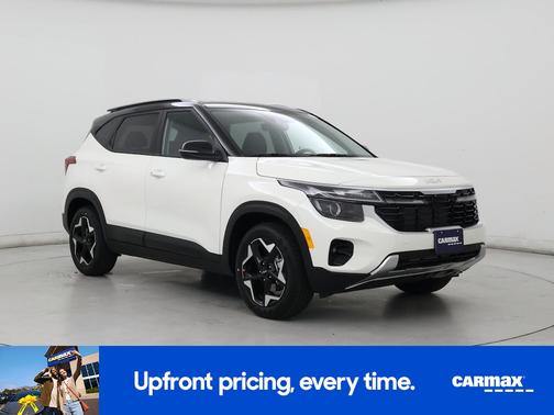 White 2026 Kia Seltos S