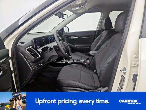 White 2026 Kia Seltos S
