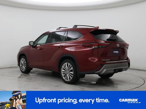 Red 2024 Toyota Highlander Hybrid Platinum