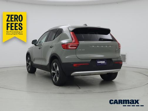 Green 2024 Volvo XC40 B5 Plus Bright Theme