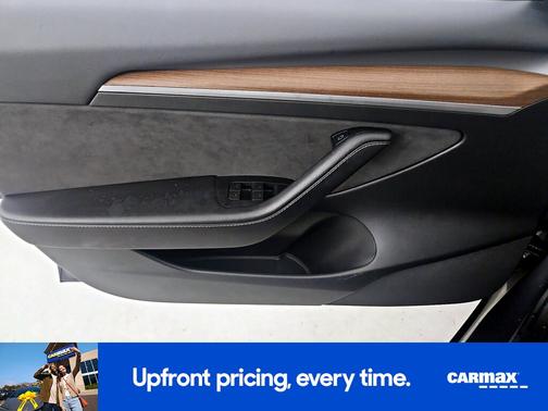 Gray 2022 Tesla Model 3