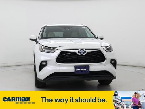 2022 Toyota Highlander Hybrid XLE