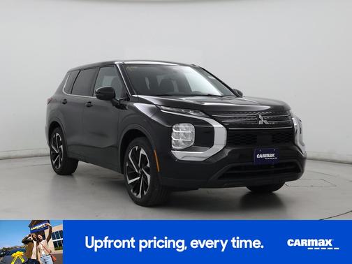 Black 2022 Mitsubishi Outlander ES
