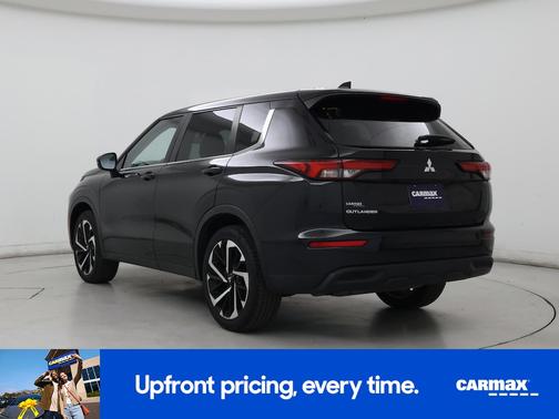 Black 2022 Mitsubishi Outlander ES