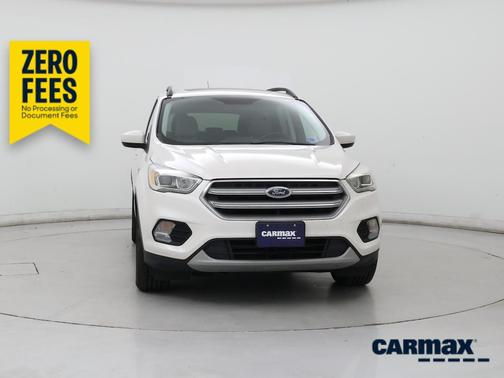 Pearl 2017 Ford Escape SE