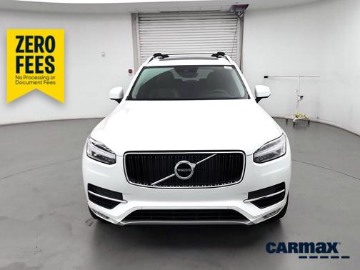 White 2019 Volvo XC90 T6 Momentum