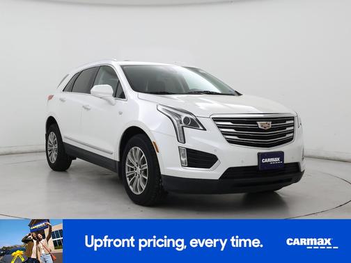 White 2017 Cadillac XT5 Luxury