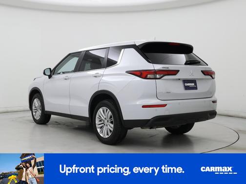 2024 Mitsubishi Outlander ES