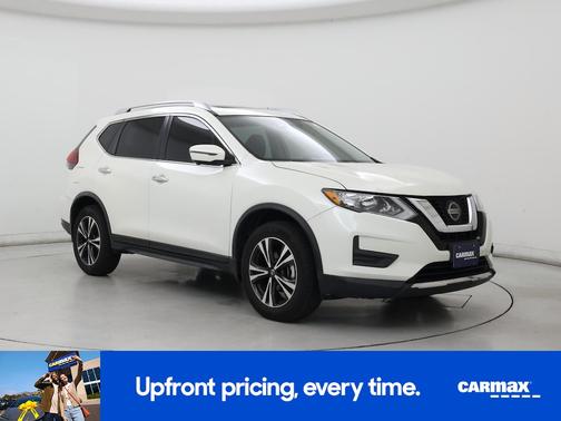 White 2019 Nissan Rogue SV