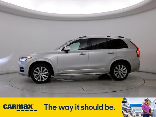 2018 Volvo XC90 T6 Momentum