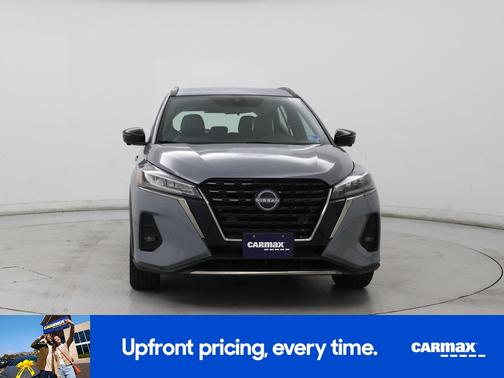 Gray 2023 Nissan Kicks SR