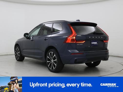 2024 Volvo XC60 B5 Plus Dark Theme