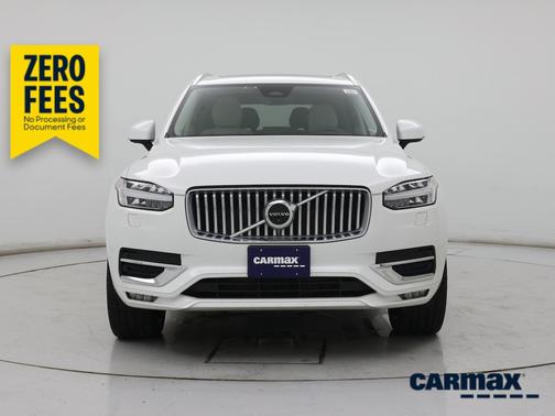 White 2023 Volvo XC90 B6 Plus