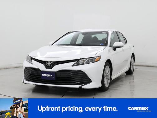 White 2018 Toyota Camry LE