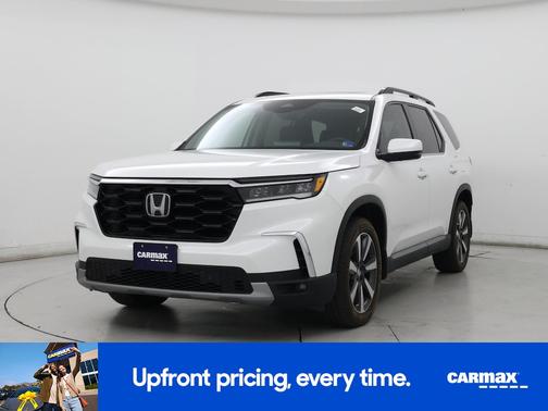 White 2025 Honda Pilot Touring+