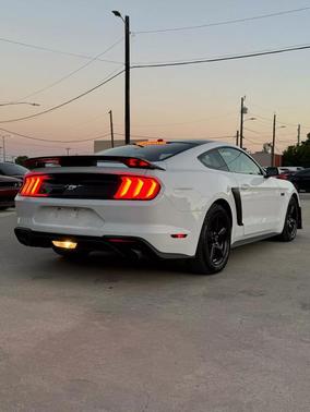 2019 Ford Mustang EcoBoost