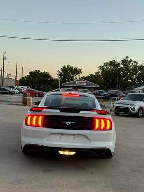 2019 Ford Mustang EcoBoost