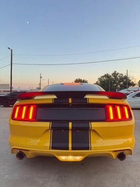 2015 Ford Mustang V6