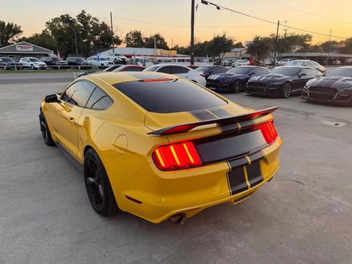 2015 Ford Mustang V6