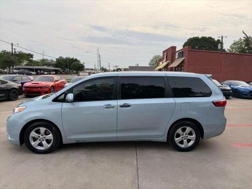 2016 Toyota Sienna L