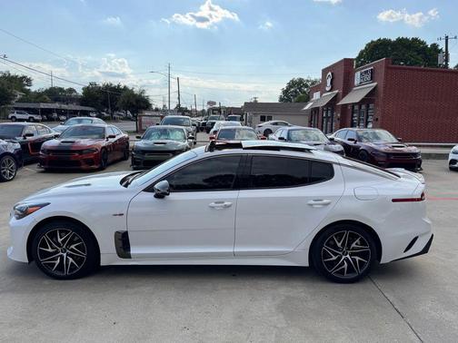 2022 Kia Stinger GT-Line