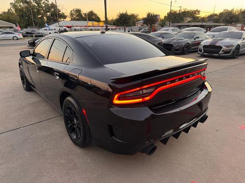 2018 Dodge Charger SXT