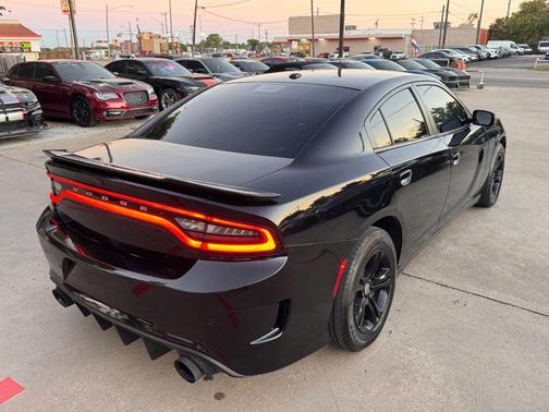 2018 Dodge Charger SXT