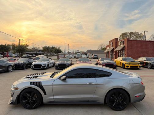 2021 Ford Mustang EcoBoost