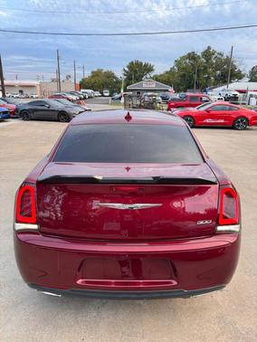 2019 Chrysler 300 Touring