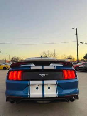 2020 Ford Mustang EcoBoost