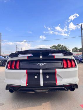 2021 Ford Mustang EcoBoost