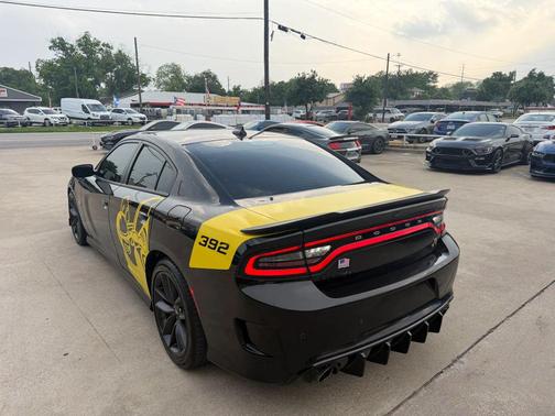 Pitch Black Clearcoat 2019 Dodge Charger Scat Pack