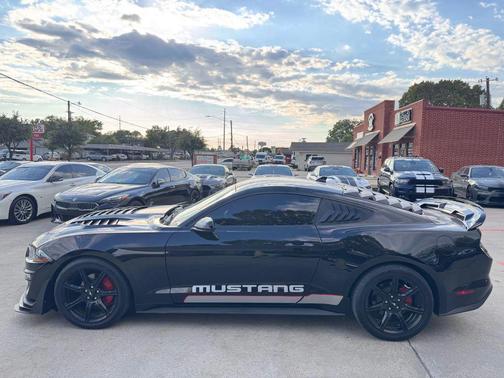 2020 Ford Mustang EcoBoost