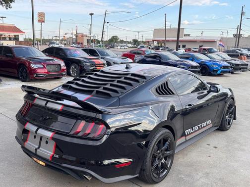 2020 Ford Mustang EcoBoost