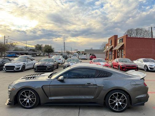 2020 Ford Mustang EcoBoost Premium