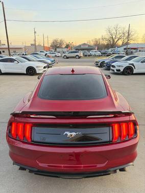 2021 Ford Mustang EcoBoost