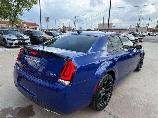 2019 Chrysler 300 Touring