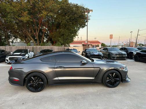 2017 Ford Mustang EcoBoost Premium