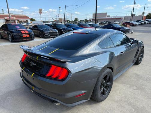 2018 Ford Mustang EcoBoost