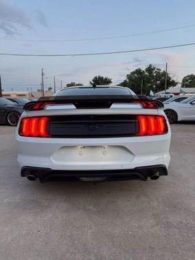 2022 Ford Mustang EcoBoost